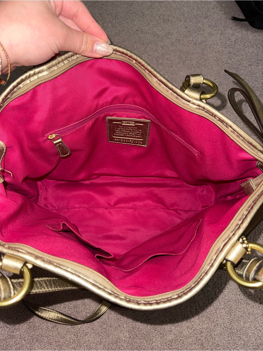 Coach Vintage Peyton Tattersall Tote cream and plaid design with gold detailing - Picture 13 of 16